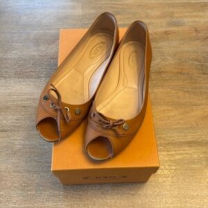Tod’a Open Toe Flats (Size 7.5)
